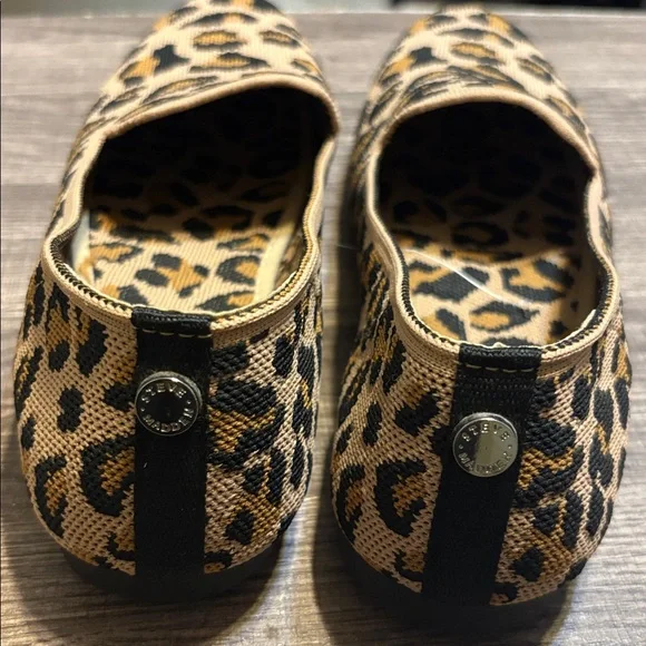 Steve Madden Tan and Black Leopard Flats - Picture 2 of 4